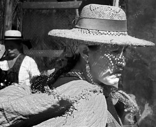 _GBN2424_BW